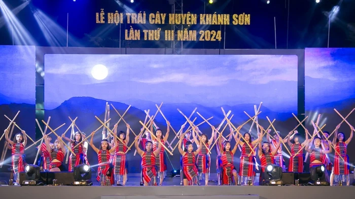 Khai mạc Lễ hội trái cây Khánh Sơn lần thứ III năm 2024