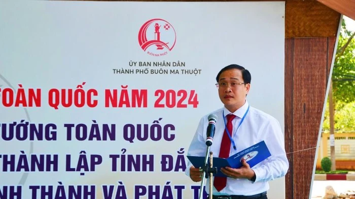 Phó Chủ tịch Ủy ban nhân dân thành phố Buôn Ma Thuột Trần Đức Nhật phát biểu khai mạc giải.