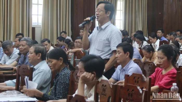 Cử tri Trần Văn Tương trú tại phường Tân Thạnh, thành phố Tam Kỳ (Quảng Nam) đề nghị Trung ương xem xét, đầu tư mở rộng Quốc lộ IA qua tỉnh Quảng Nam.