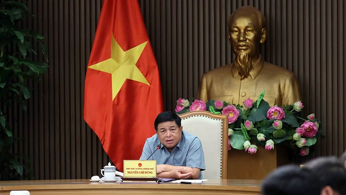 Phó Thủ tướng Nguyễn Chí Dũng chủ trì cuộc họp. (Ảnh: An Đăng/TTXVN)