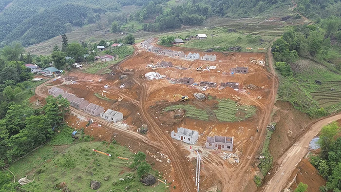 Điểm tái định cư cho đồng bào bị ảnh hưởng bởi thiên tai ở Sàng Ma Sáo được xây dựng tại thôn Mà Mù Sử 1, xã Sàng Ma Sáo, huyện Bát Xát.