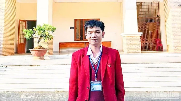 Em Đặng Huy Hậu, học sinh Trường Trung học phổ thông chuyên Thăng Long-Đà Lạt chính thức là thành viên đội tuyển quốc gia dự kỳ thi Olympic quốc tế năm 2025.