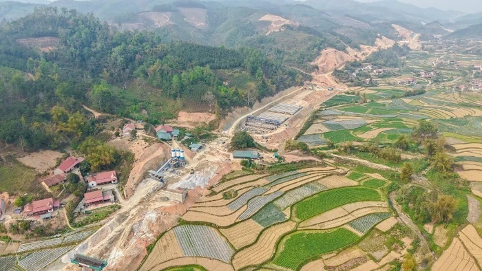 [Video] Tăng tốc thi công cao tốc Hữu Nghị - Chi Lăng và Đồng Đăng - Trà Lĩnh