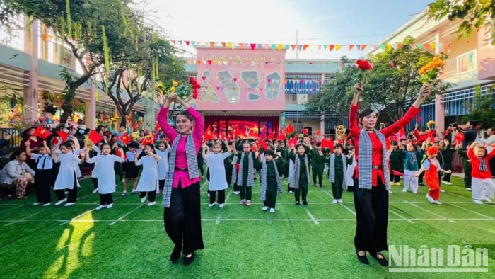 Hoạt động ngoại khóa có chủ đề “Ký ức hào hùng” với sự tham gia của hơn 200 em học sinh mầm non.