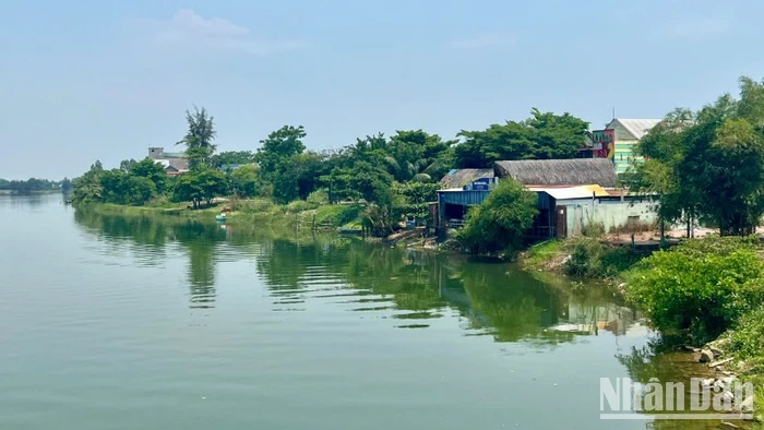 Quán nhậu Ven Sông ở xã Duy Vinh nằm trong phạm vi hành lang bảo vệ an toàn sông.