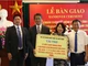 Quang cảnh lễ bàn giao thiết bị tại Bệnh viện Mắt tỉnh Hà Nam. (Ảnh: Đại sứ quán Nhật Bản tại Việt Nam cung cấp) 