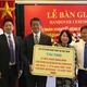 Quang cảnh lễ bàn giao thiết bị tại Bệnh viện Mắt tỉnh Hà Nam. (Ảnh: Đại sứ quán Nhật Bản tại Việt Nam cung cấp) 