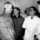 Bác Hồ với các bác sĩ ngành Quân y (năm 1954). Ảnh tư liệu.