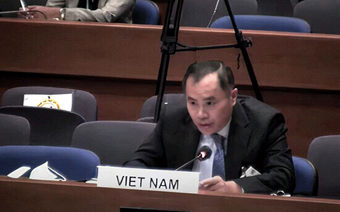 Đại sứ Phan Chí Thành dự và phát biểu tại Hội nghị.