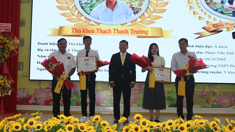 Trường Đại học Trà Vinh gìn giữ, phát huy bản sắc văn hóa của đồng bào Khmer Nam Bộ ảnh 1