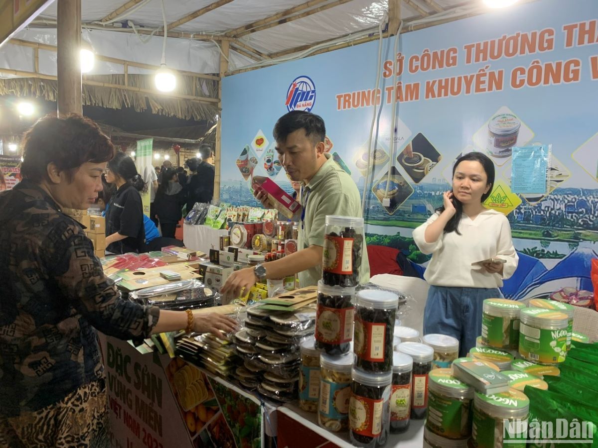 Khai mạc Hội chợ Đặc sản Vùng miền Việt Nam 2023 ảnh 2