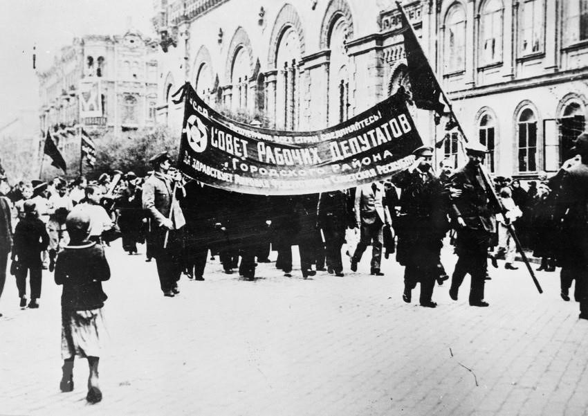 Những bức ảnh tư liệu về Cách mạng Tháng Mười Nga ảnh 13