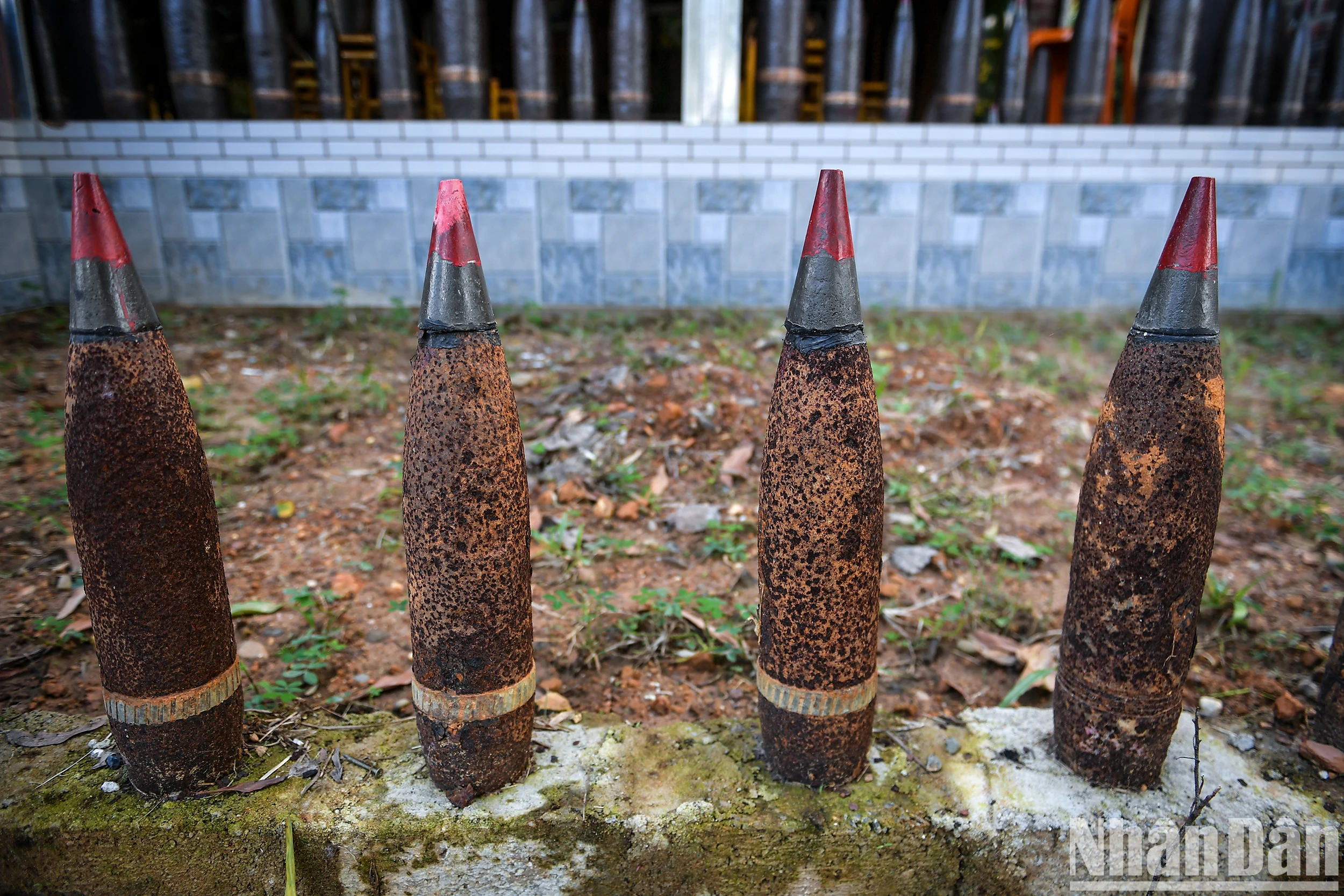[Ảnh] Những ngôi nhà chứa hàng trăm, nghìn mảnh bom tại Quảng Trị ảnh 13