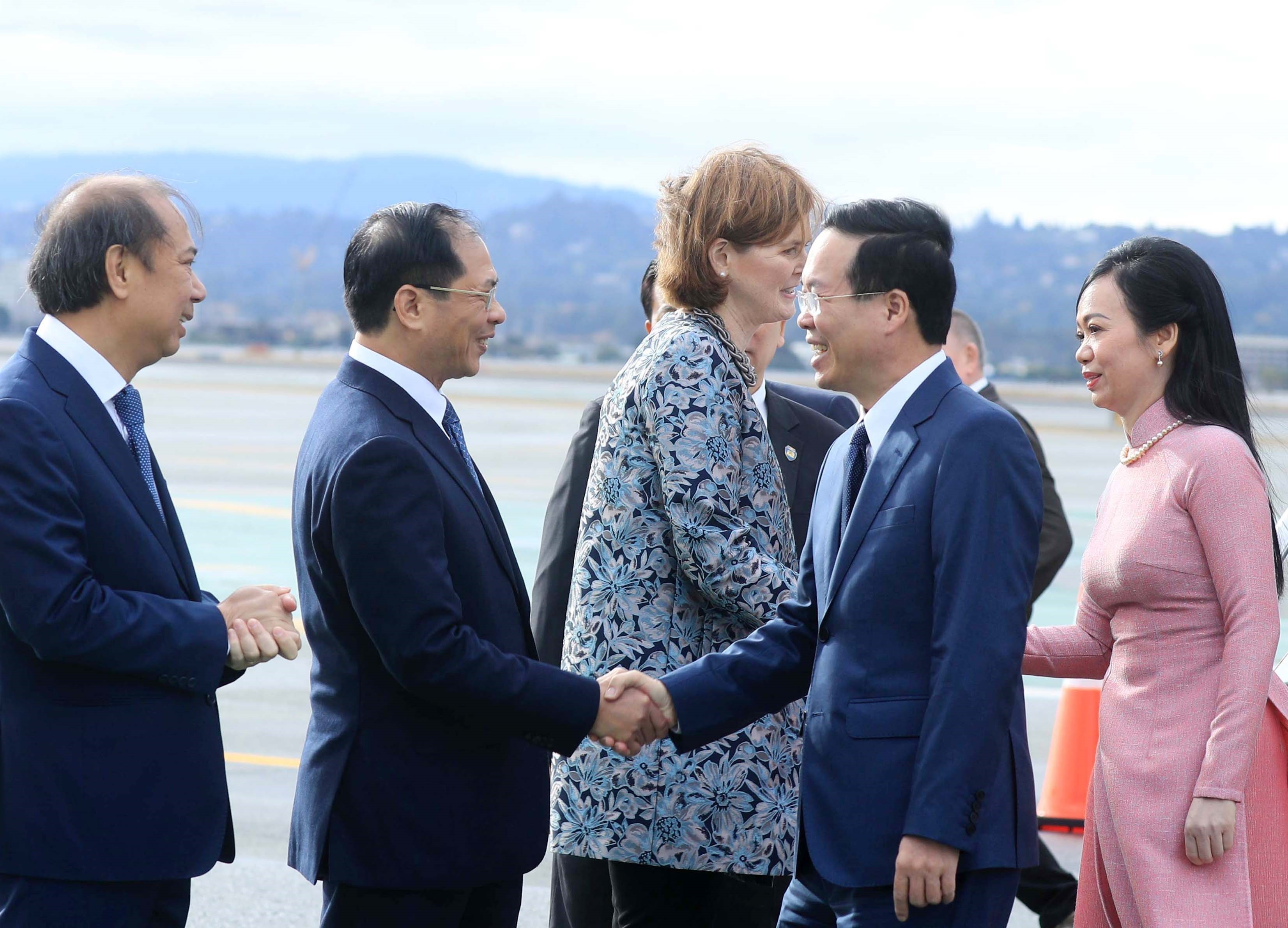Chủ tịch nước Võ Văn Thưởng đến San Francisco, bắt đầu chương trình tham dự Tuần lễ Cấp cao APEC 2023 ảnh 1