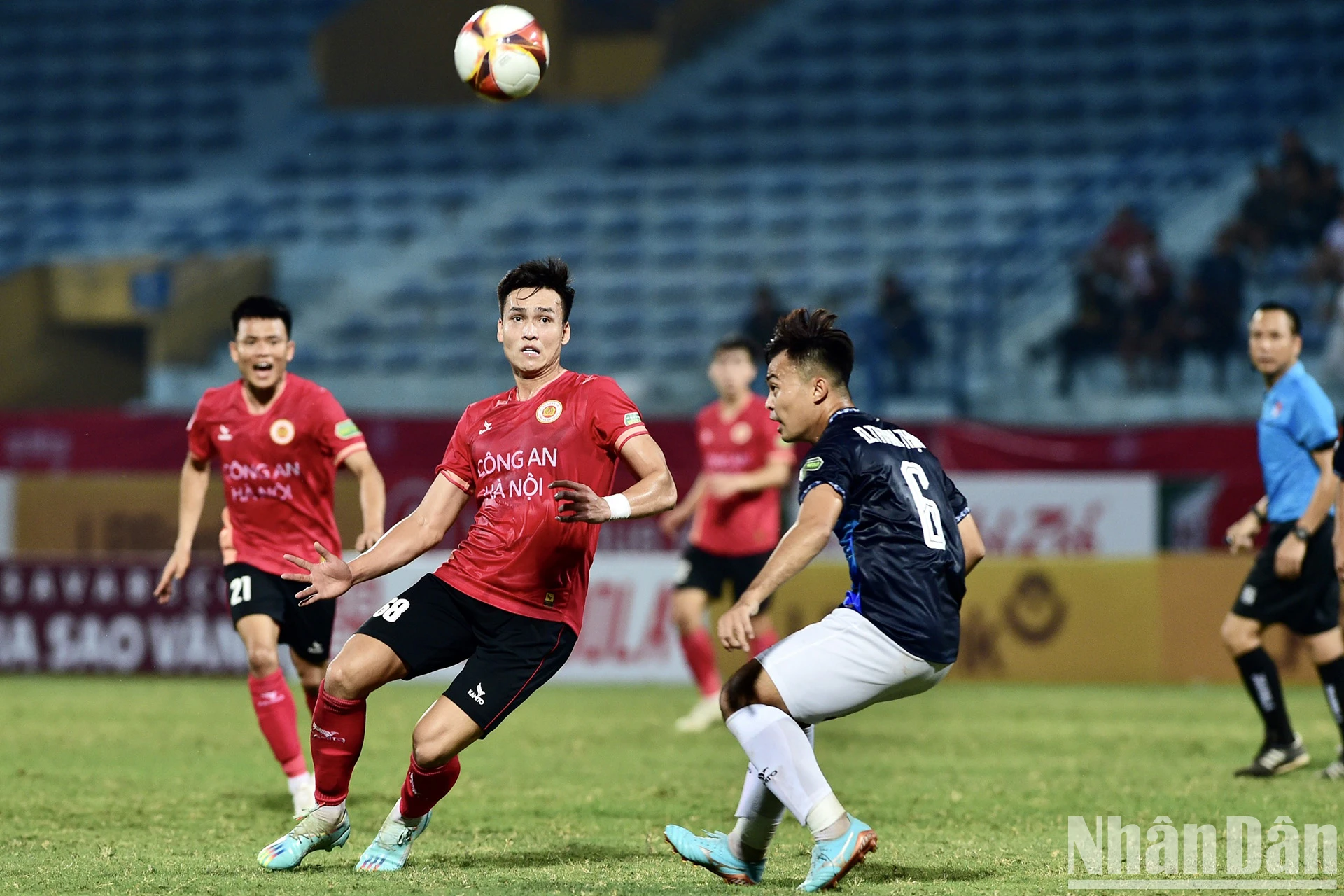 [Ảnh] Công an Hà Nội hòa Bình Định ở trận ra quân V-League ảnh 4