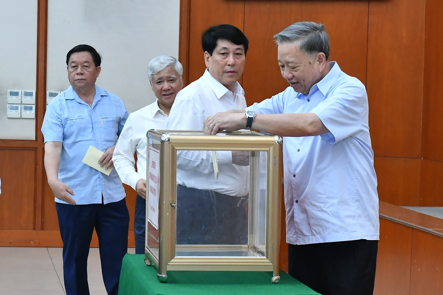 Tổng Bí thư, Chủ tịch nước Tô Lâm và các đồng chí lãnh đạo Đảng, Nhà nước quyên góp ủng hộ đồng bào bị thiệt hại do cơn bão số 3.