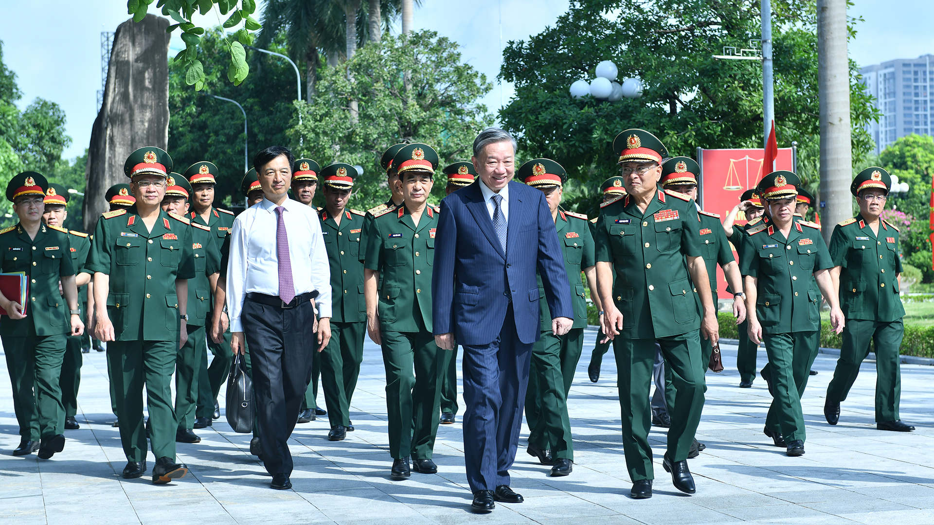 Sáng 29/9, Tổng Bí thư, Chủ tịch nước Tô Lâm thăm và làm việc với Tổng cục II, Bộ Quốc phòng.