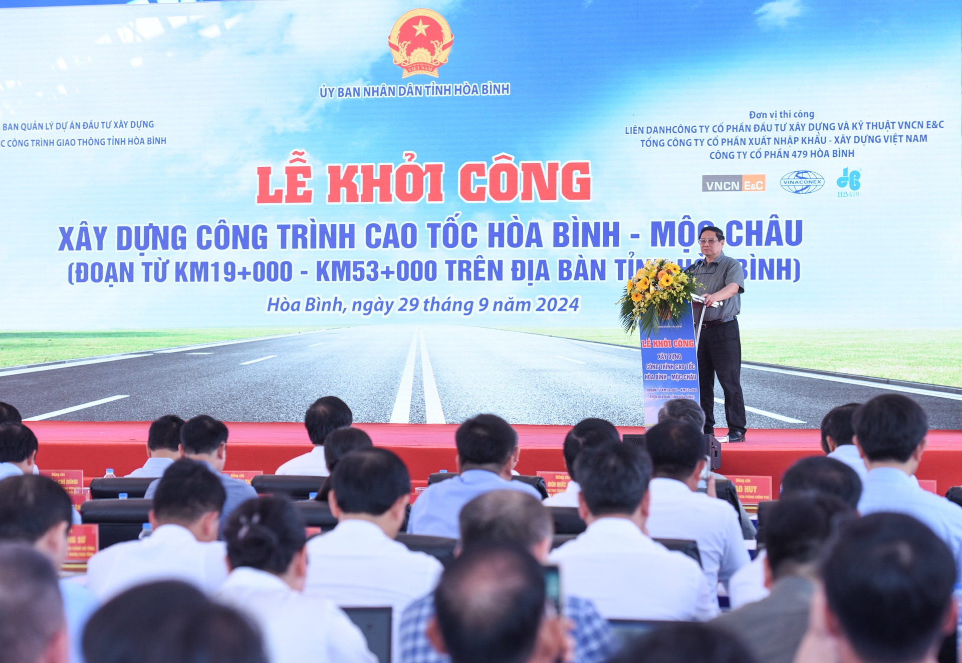 Thủ tướng Phạm Minh Chính phát biểu tại lễ khởi công tuyến đường cao tốc Hoà Bình-Mộc Châu.