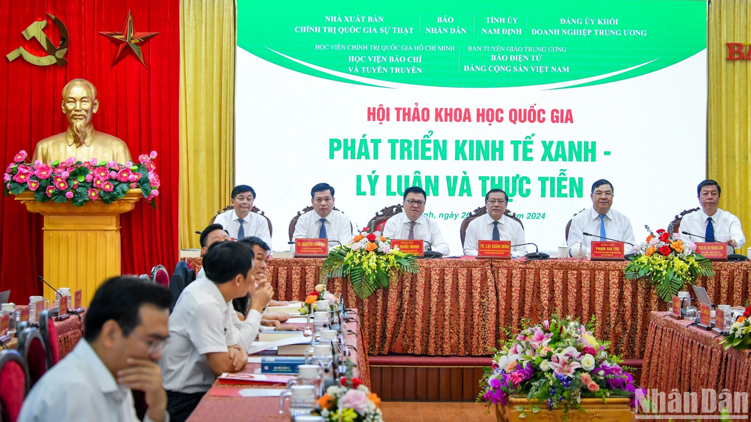 Hội thảo khoa học quốc gia với chủ đề “Phát triển kinh tế xanh - Lý luận và thực tiễn” được tổ chức tại tỉnh Nam Định sáng 26/6.