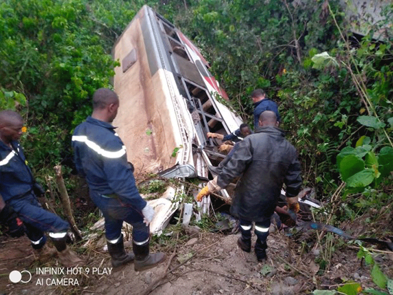 Một vụ tai nạn đường bộ ở Cameroon khiến nhiều người thiệt mạng. (Nguồn: journalducameroun.com)