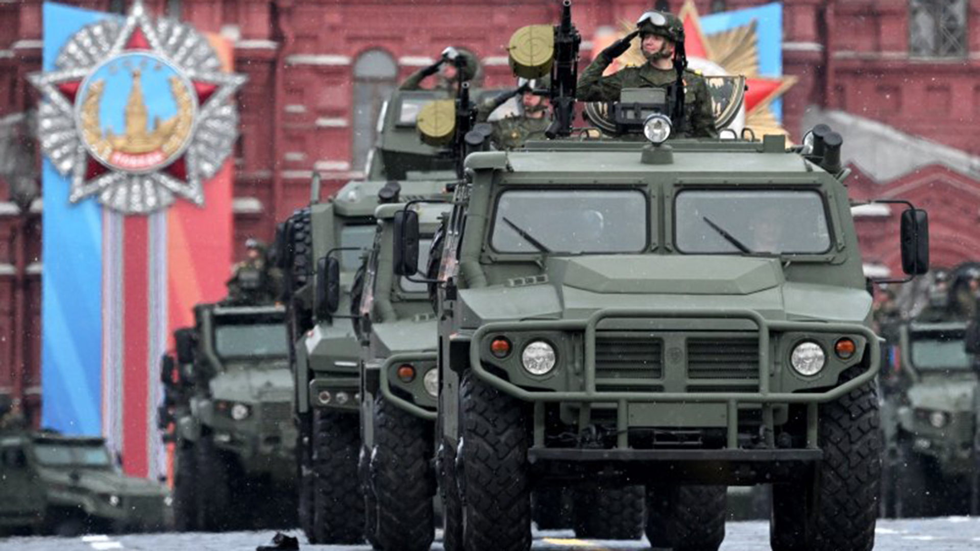 Phương tiện kỹ thuật quân sự tại lễ duyệt binh trên Quảng trường Đỏ ngày 9/5. (Ảnh: RIA Novosti)