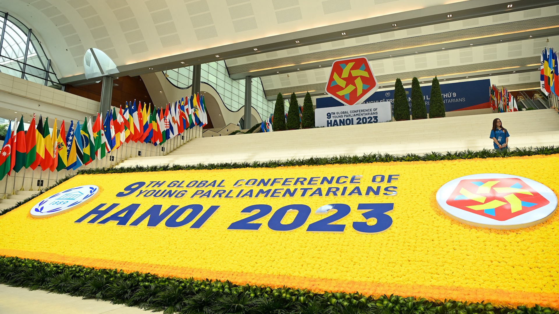 Quang cảnh bên trong Trung tâm Hội nghị Quốc gia, nơi diễn ra Hội nghị Nghị sĩ trẻ toàn cầu lần thứ 9. (Ảnh: DUY LINH)