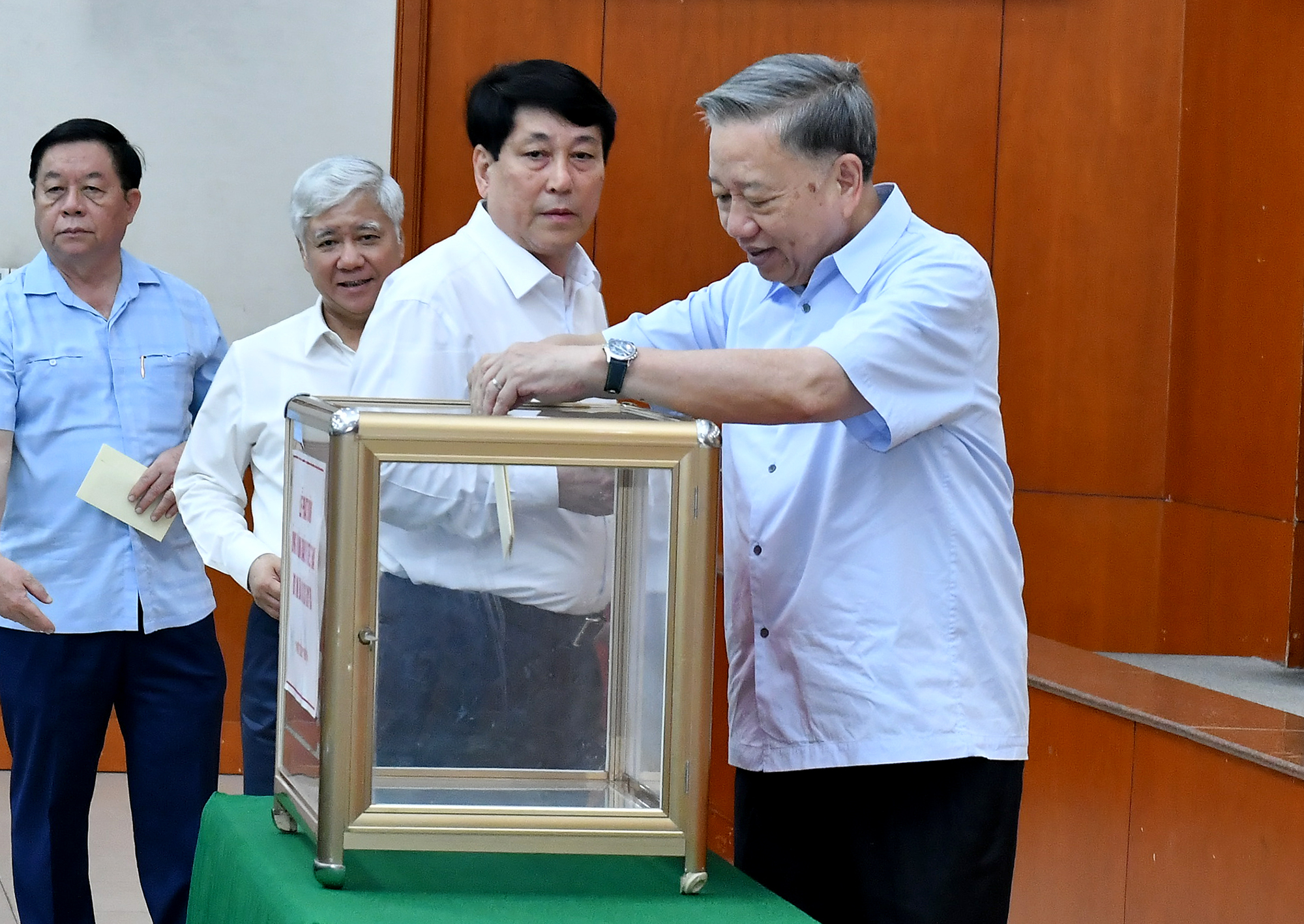 Tổng Bí thư, Chủ tịch nước Tô Lâm và các đồng chí lãnh đạo Đảng, Nhà nước quyên góp ủng hộ đồng bào bị thiệt hại do cơn bão số 3.