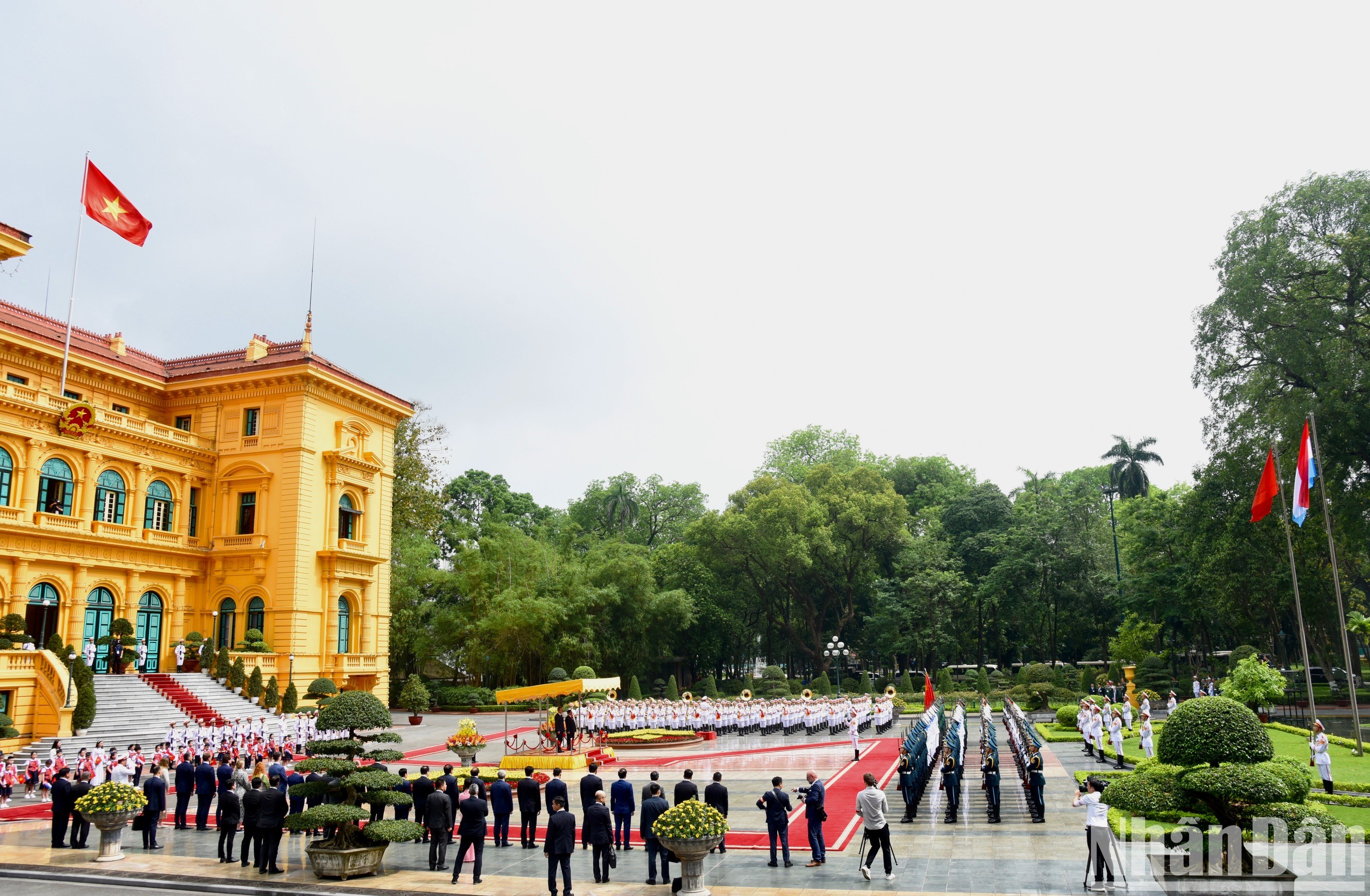 Quang cảnh Lễ đón.