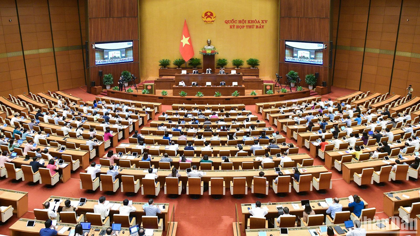 Quang cảnh phiên họp của Quốc hội ngày 28/5 tại Hội trường Diên Hồng.