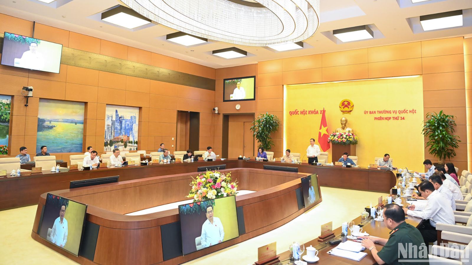Phiên họp thứ 34 của Ủy ban Thường vụ Quốc hội sẽ diễn ra trong 3 ngày, từ ngày 11-13/6, tại phòng họp Tân Trào, Nhà Quốc hội.