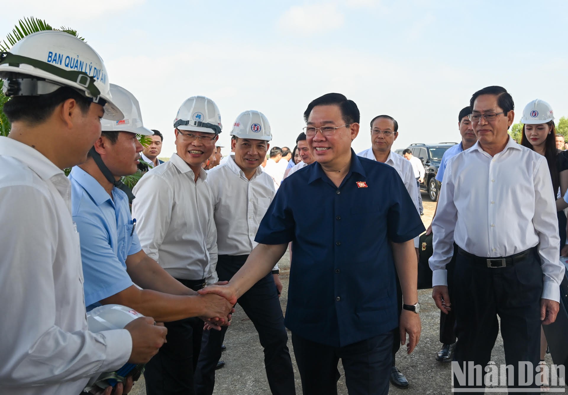 Chủ tịch Quốc hội Vương Đình Huệ thăm, kiểm tra tại Dự án đầu tư xây dựng đường bộ cao tốc Biên Hòa-Vũng Tàu.