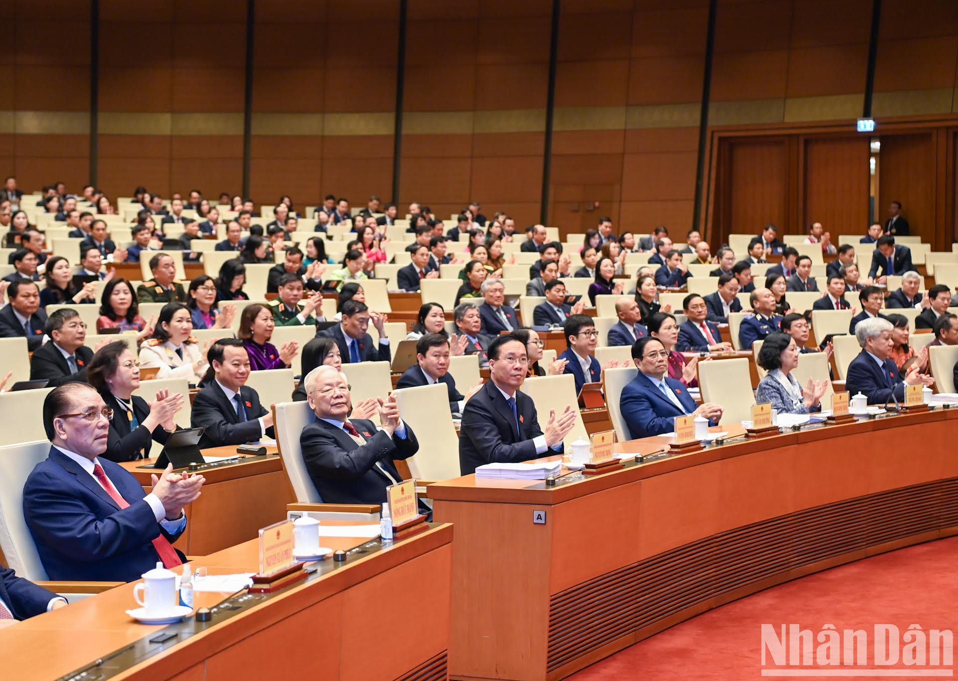 Tổng Bí thư Nguyễn Phú Trọng cùng các đồng chí lãnh đạo, nguyên lãnh đạo Đảng, Nhà nước và các đại biểu dự phiên khai mạc.