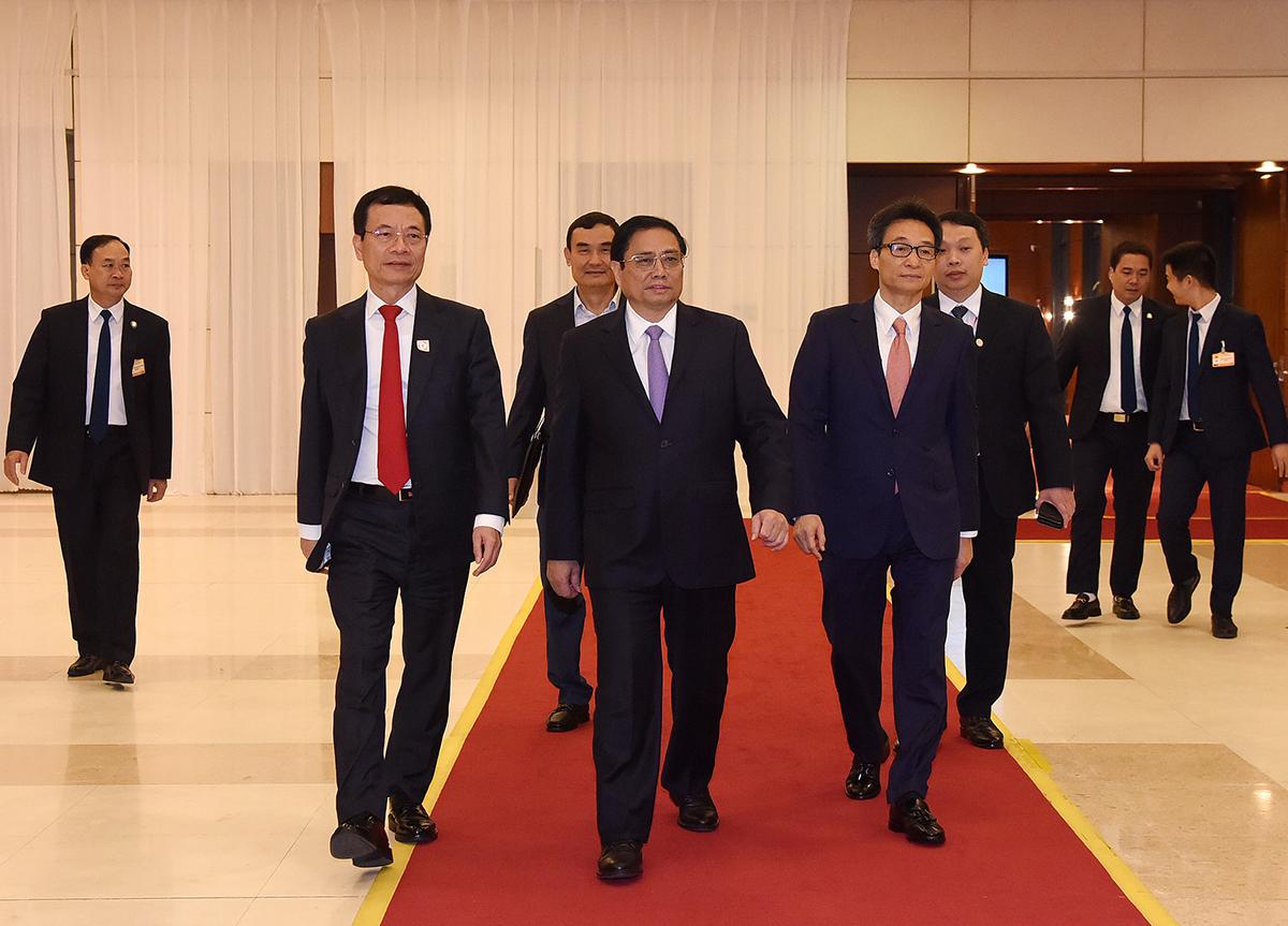 Thủ tướng Phạm Minh Chính, Phó Thủ tướng Vũ Đức Đam cùng các đại biểu đến dự chương trình.