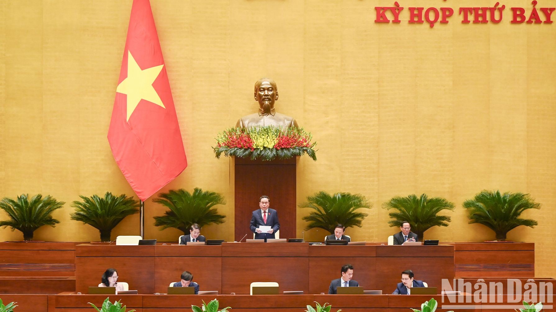 Chủ tịch Quốc hội Trần Thanh Mẫn điều hành phiên chất vấn và trả lời chất vấn của Quốc hội.