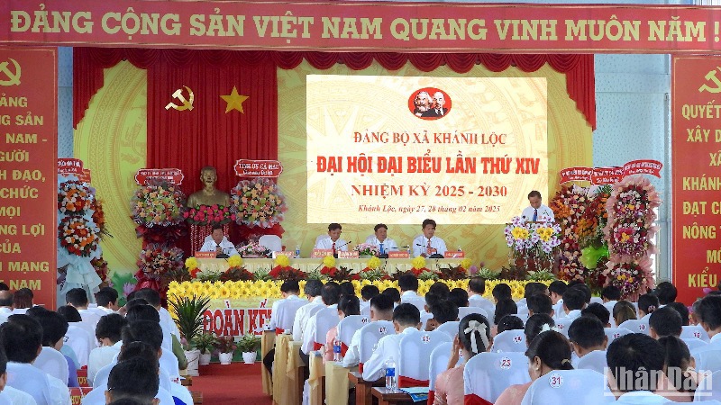 Đại hội Đảng bộ xã Khánh Lộc thí điểm bầu bí thư cấp ủy tại đại hội đầu tiên của huyện Trần Văn Thời và tỉnh Cà Mau. 