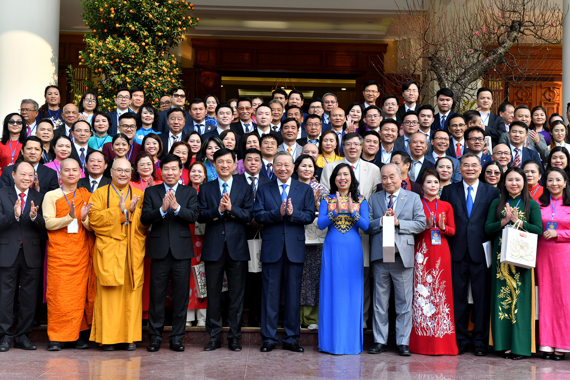 Tổng Bí thư Tô Lâm tiếp đoàn kiều bào tiêu biểu tham dự chương trình “Xuân Quê hương 2025”.