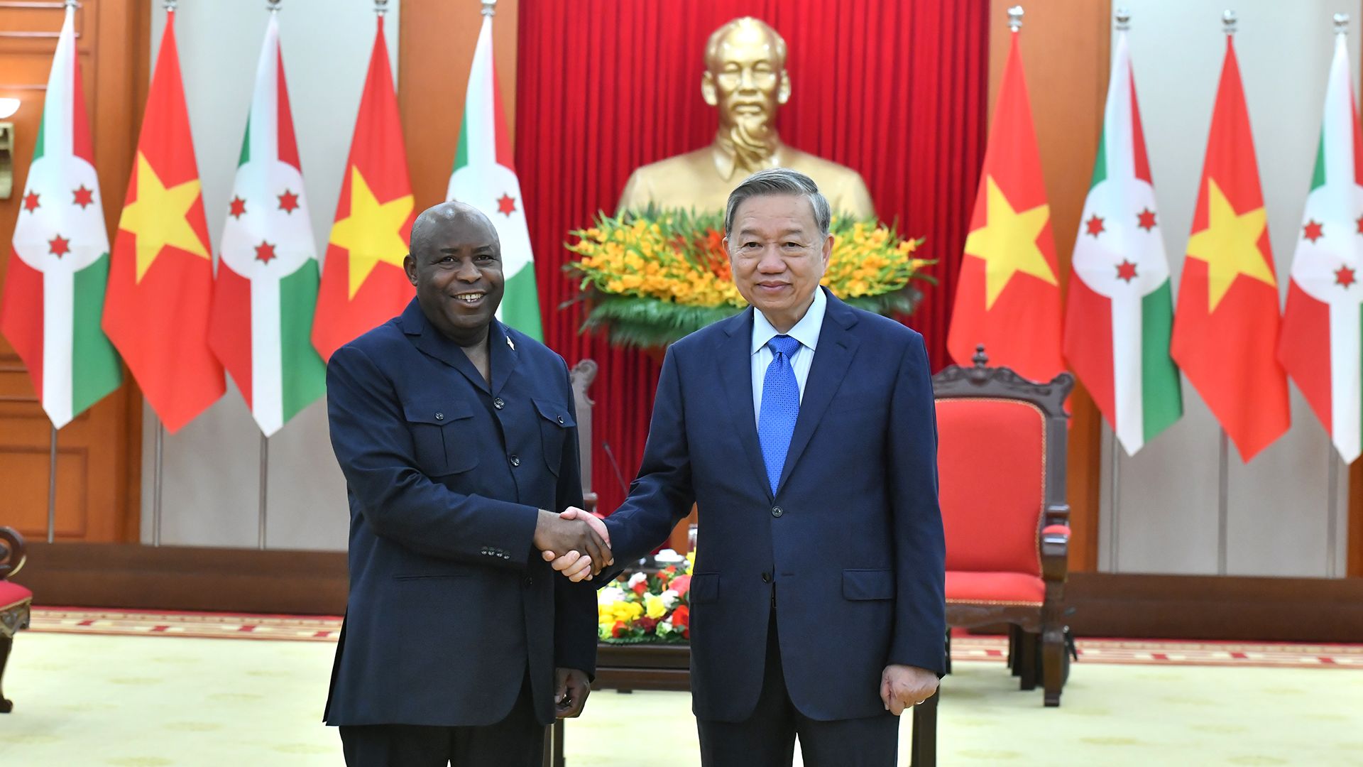 Tổng Bí thư Tô Lâm tiếp Tổng thống Cộng hòa Burundi Évariste Ndayishimiye. 