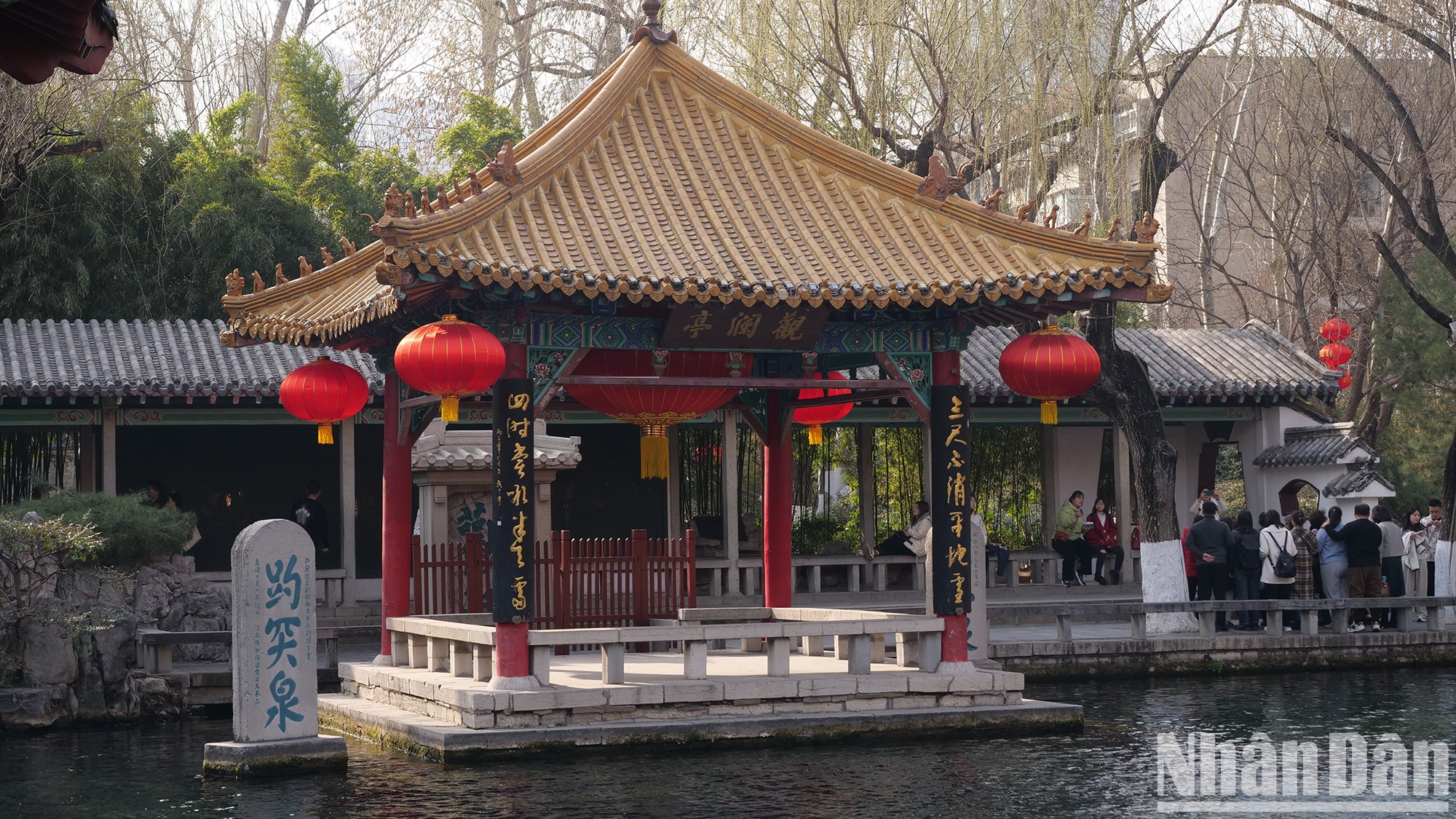 Thiên hạ đệ nhất suối Báo Đột biểu tượng của thành phố Tế Nam.