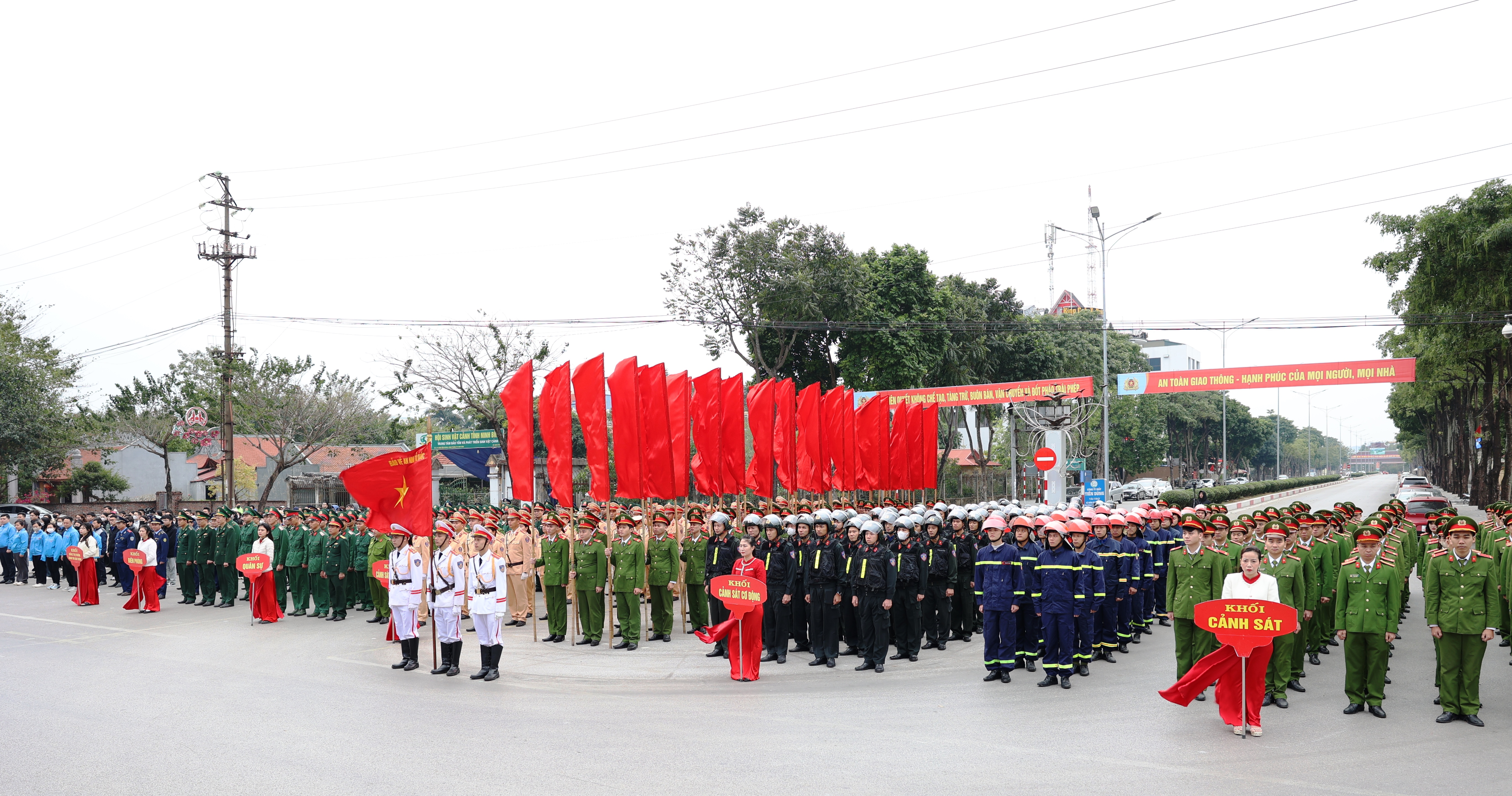 Lễ ra quân bảo đảm an ninh trật tự Tết Nguyên đán Ất Tỵ 2025 Công an tỉnh Ninh Bình.