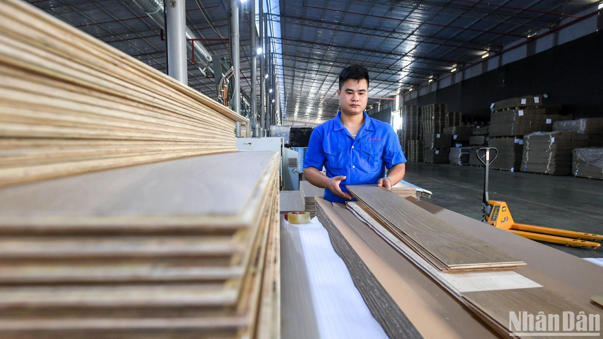 Với tinh thần xóa bỏ định kiến, tạo điều kiện đột phá, Nghị quyết 68 là lời khẳng định mạnh mẽ của Đảng về vai trò then chốt, động lực quan trọng hàng đầu của khu vực kinh tế tư nhân trong tiến trình phát triển đất nước. (Ảnh minh họa: THÀNH ĐẠT) 