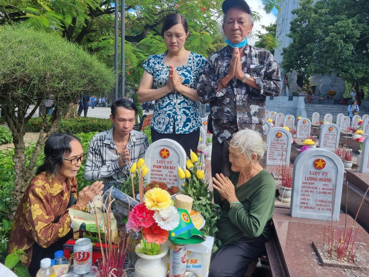 Những nỗi đau chưa bao giờ nguôi ngoai 