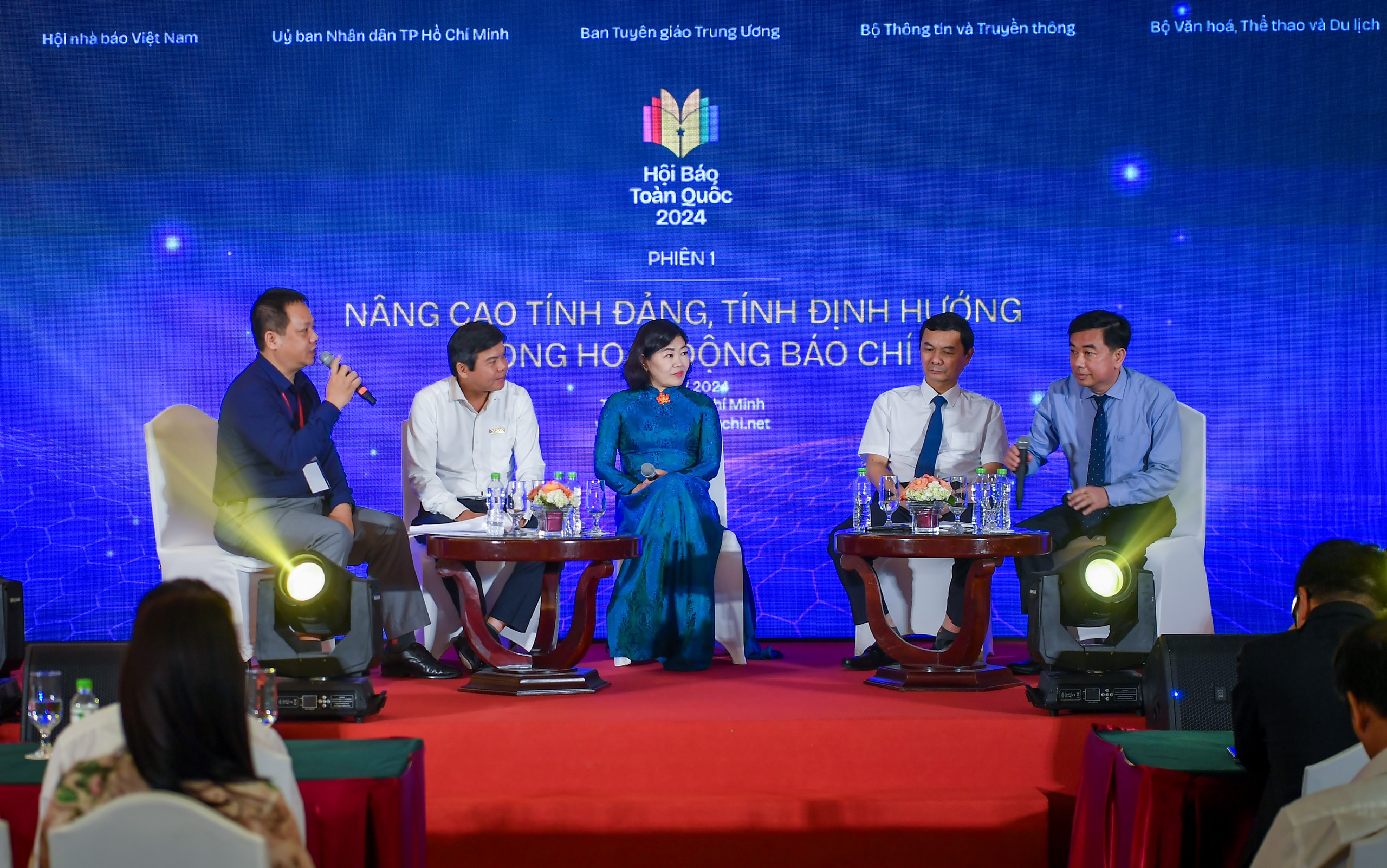 [Ảnh] Toàn cảnh phiên thảo luận "Nâng cao tính Đảng, tính định hướng trong hoạt động báo chí"