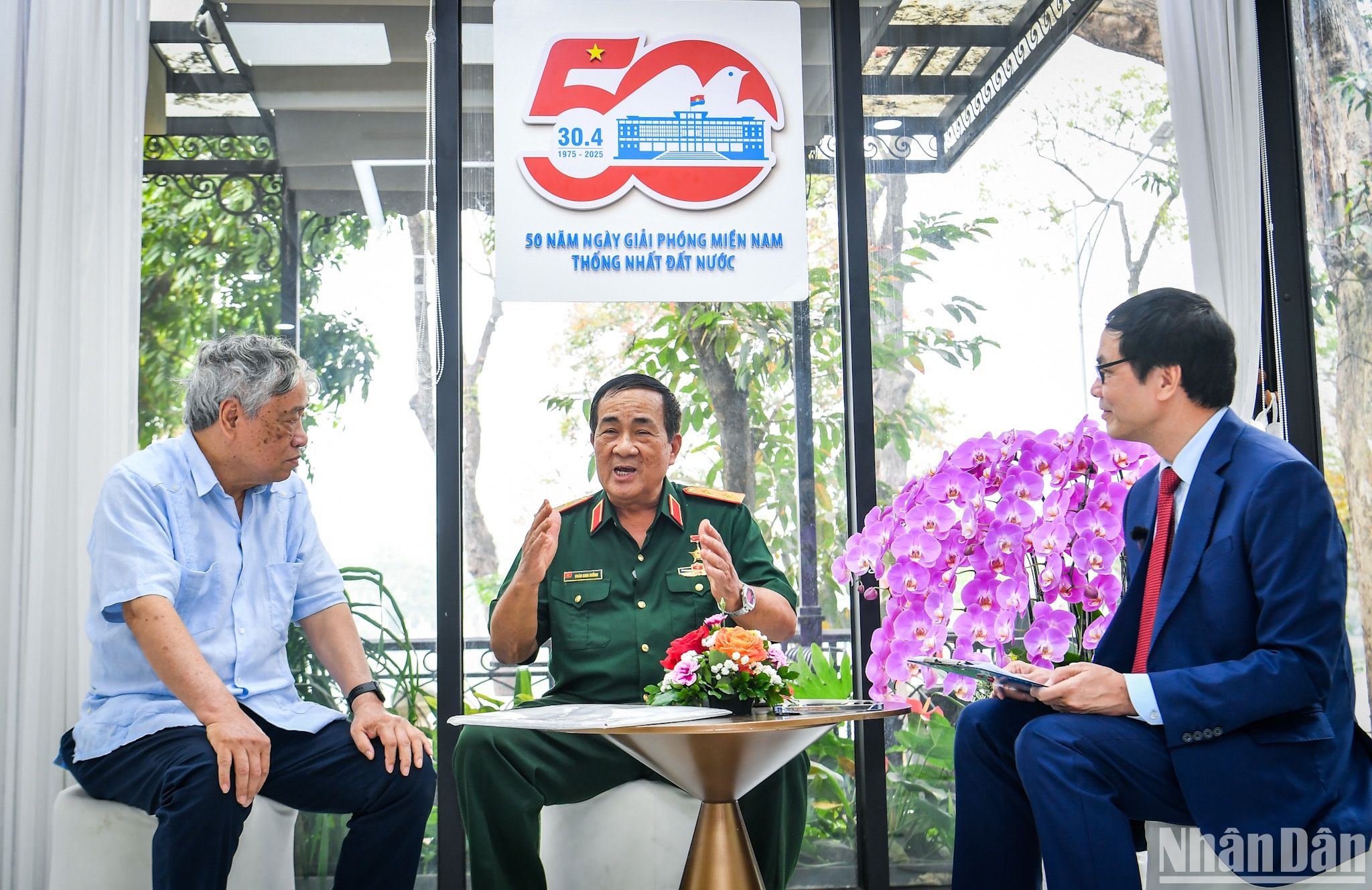 Quang cảnh tọa đàm với chủ đề Chiến công của bộ đội tăng thiết giáp trong Cuộc tổng tấn công nổi dậy mùa Xuân năm 1975, giải phóng miền nam, thống nhất đất nước. (Ảnh: THÀNH ĐẠT)