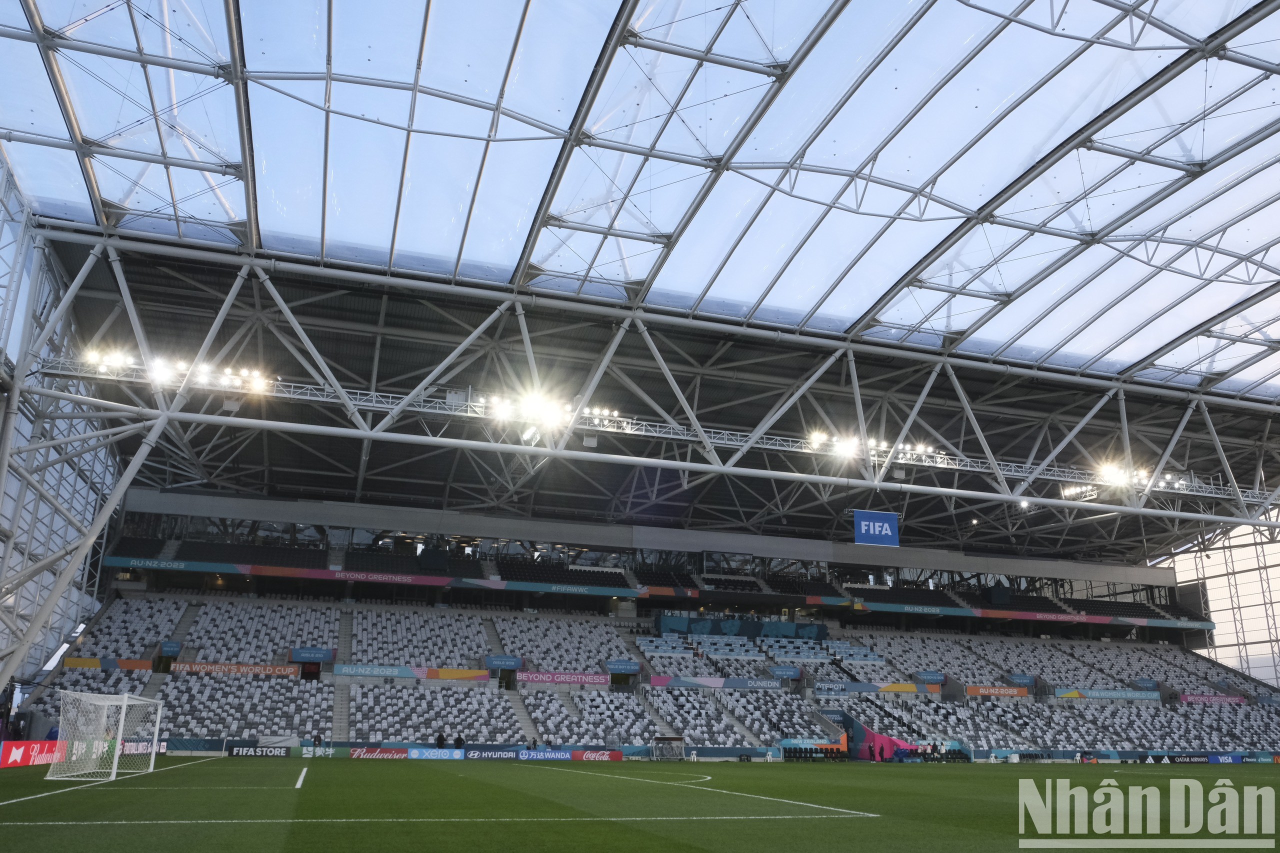 [Ảnh] “Sân khấu” cuối cùng của tuyển nữ Việt Nam tại World Cup nữ 2023: Mái bằng nhựa, khán đài khung thép