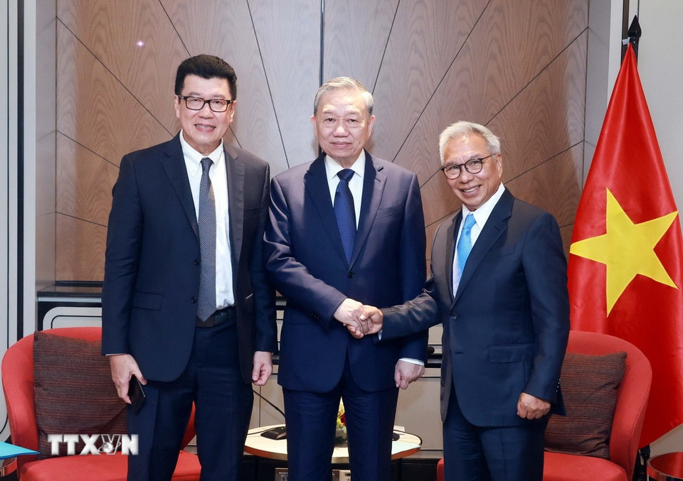 Tổng Bí thư Tô Lâm tiếp ông Budiarsa Sastrawinata (phải), Giám đốc điều hành Tập đoàn Ciputra của Indonesia. (Ảnh: Thống Nhất/TTXVN) 