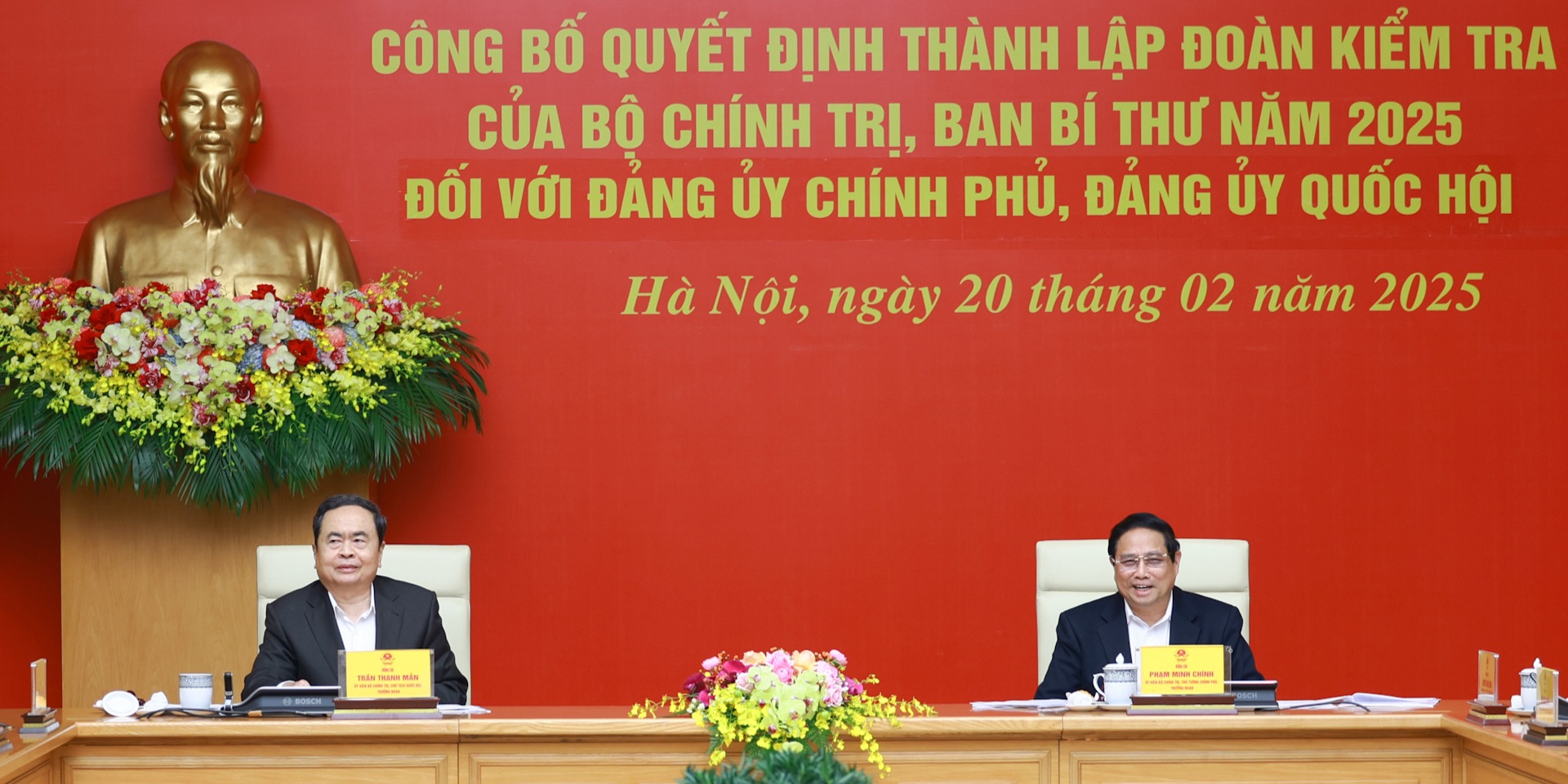 Thủ tướng Phạm Minh Chính và Chủ tịch Quốc hội Trần Thanh Mẫn đồng chủ trì hội nghị.