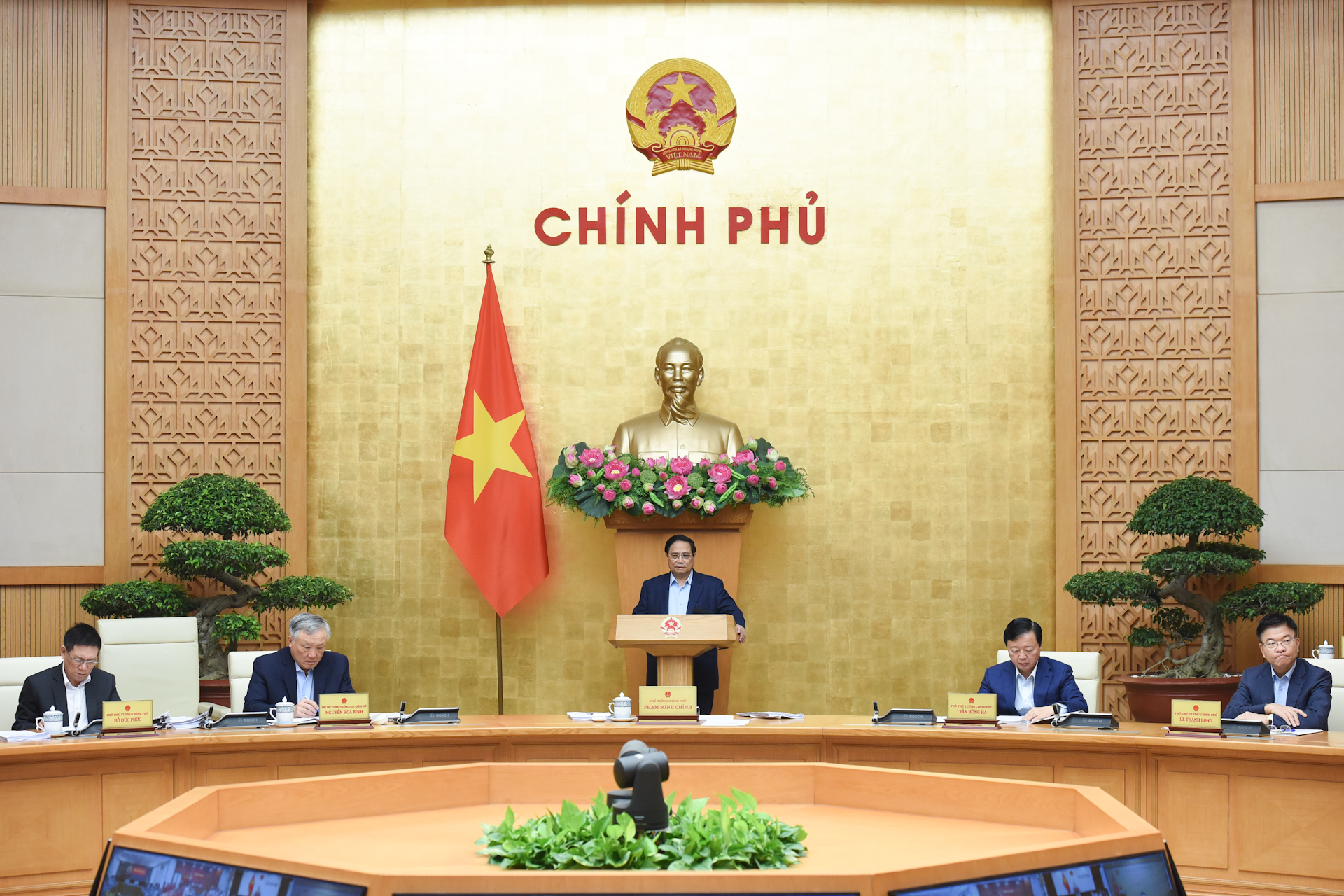 Thủ tướng Phạm Minh Chính dự và chủ trì phiên họp Chính phủ tháng 2.