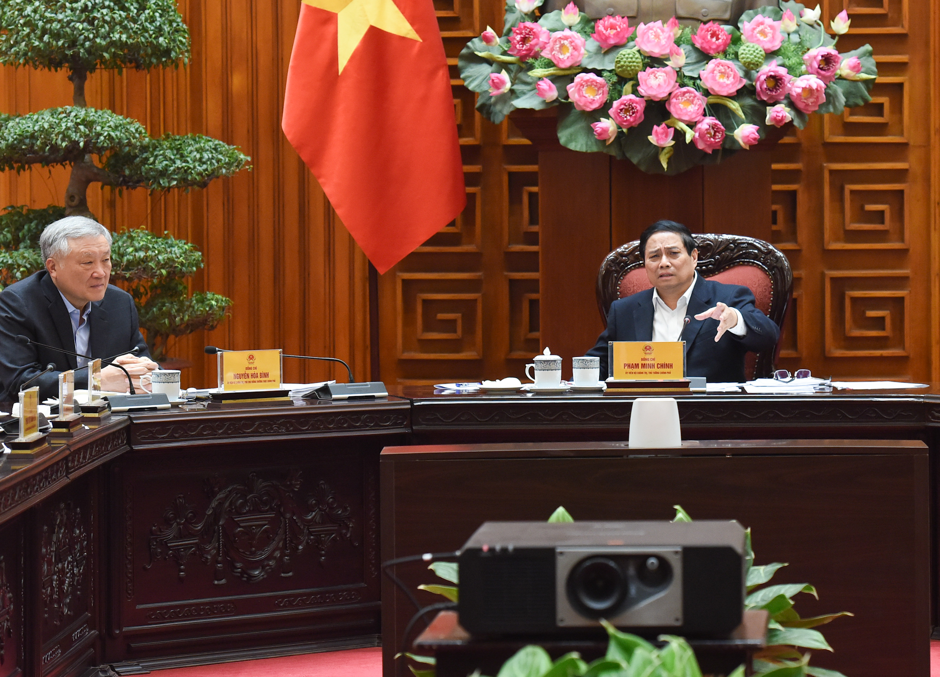 Bí thư Đảng ủy Chính phủ, Thủ tướng Chính phủ Phạm Minh Chính chủ trì hội nghị.