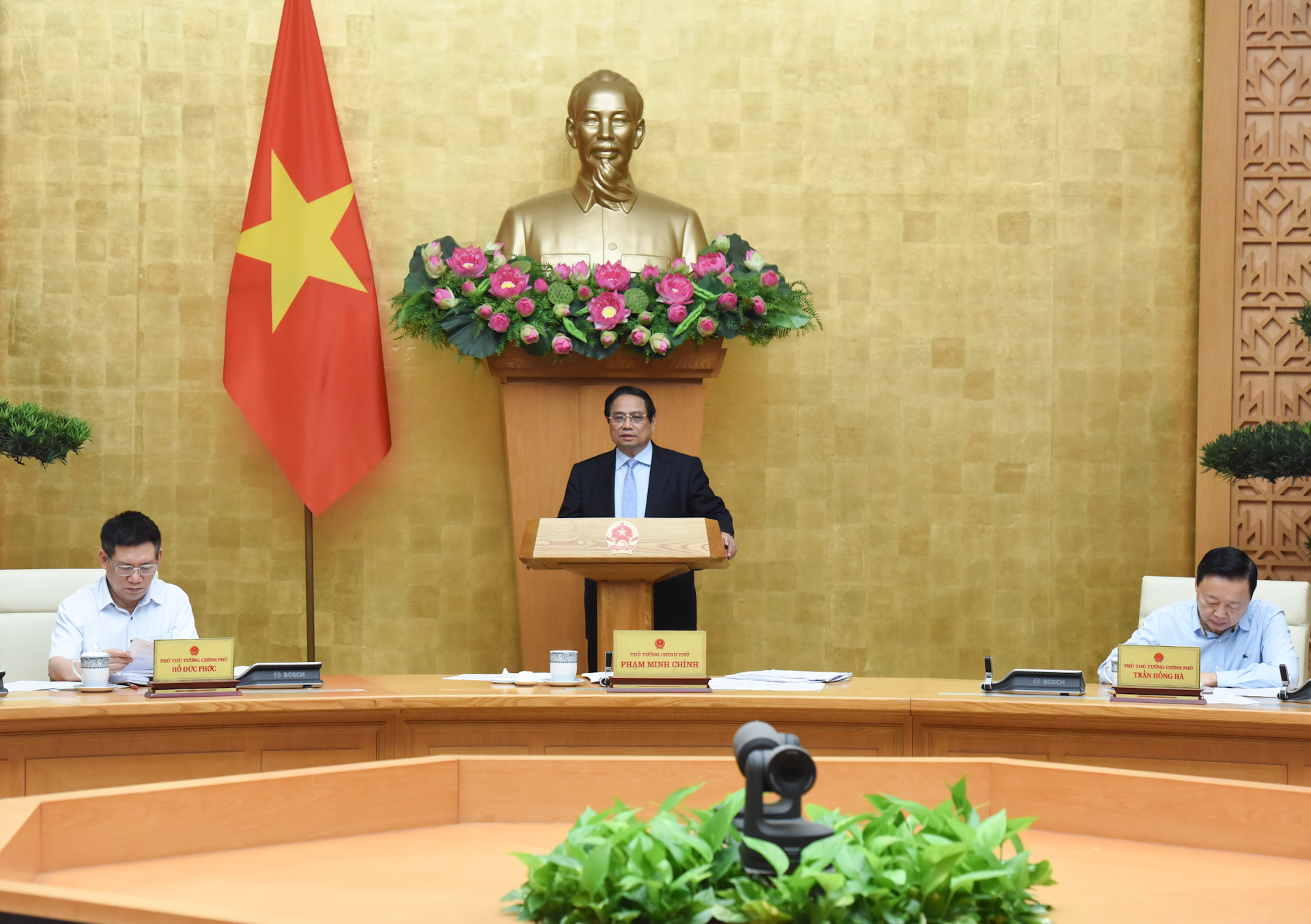 Thủ tướng Phạm Minh Chính chủ trì Phiên họp Chính phủ chuyên đề về xây dựng pháp luật tháng 4.