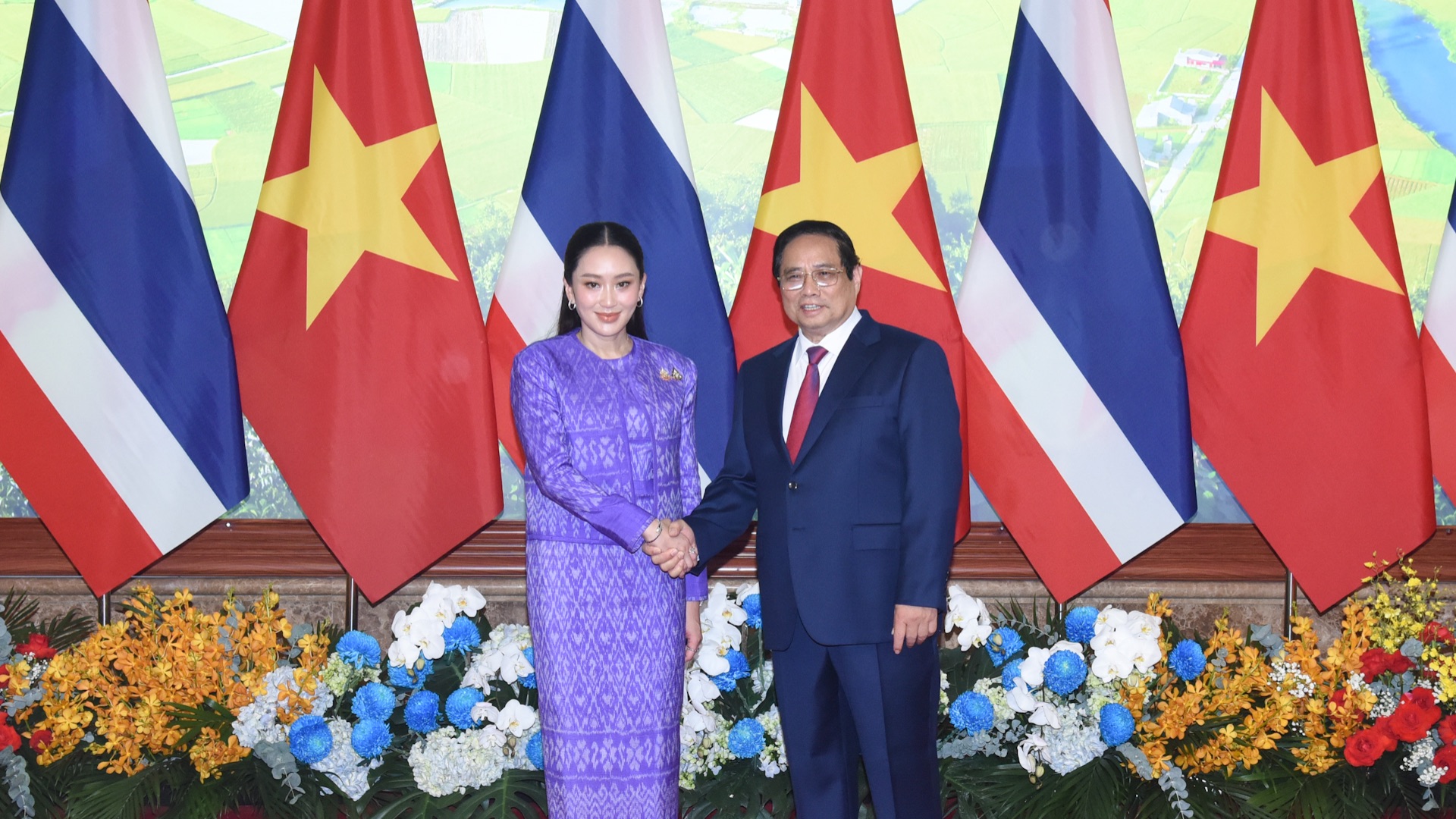Thủ tướng Phạm Minh Chính và Thủ tướng Vương quốc Thái Lan Paetongtarn Shinawatra.